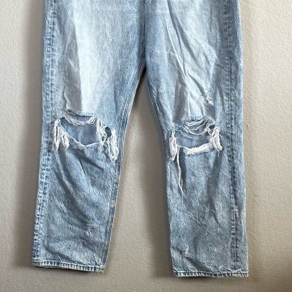 American Eagle Distressed 90’s Boyfriend Jeans High Rise Mom Denim Size 6 - Picture 3 of 8